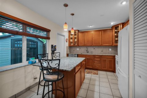 Condo in Plantation, Florida, 3 bedrooms  № 2053977 - photo 16