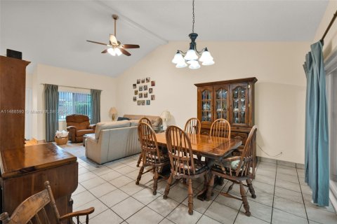 Condo in Plantation, Florida, 3 bedrooms  № 2053977 - photo 14