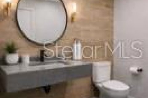 Commercial property in Tampa, Florida № 2201948 - photo 4