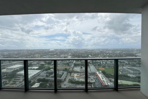 Купить кондоминиум в Майами, Флорида 2 комнаты, 79.62м2, № 1702399 - фото 15