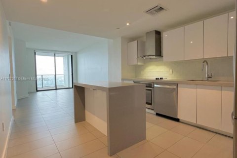 Купить кондоминиум в Майами, Флорида 2 комнаты, 79.62м2, № 1702399 - фото 4