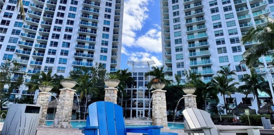 Condo à Sunrise, Floride, 3 chambres  № 2346466