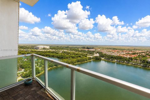 Copropriété à louer à Sunrise, Floride: 3 chambres, 118.08 m2 № 2346466 - photo 5