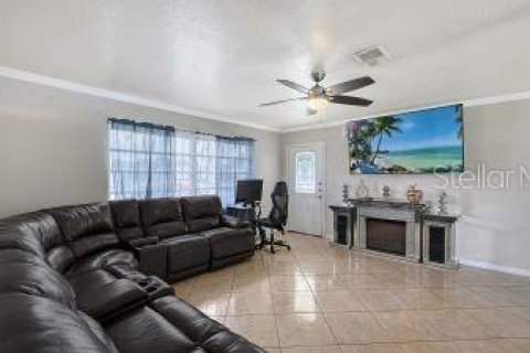 House in Bradenton, Florida 3 bedrooms, 108.23 sq.m. № 2216006 - photo 2
