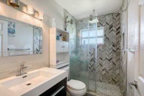 House in Bradenton, Florida 3 bedrooms, 108.23 sq.m. № 2216006 - photo 9