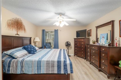 House in The Villages, Florida 3 bedrooms, 157.19 sq.m. № 1757903 - photo 20