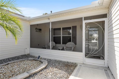 House in The Villages, Florida 3 bedrooms, 157.19 sq.m. № 1757903 - photo 4
