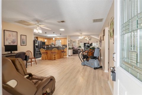House in The Villages, Florida 3 bedrooms, 157.19 sq.m. № 1757903 - photo 7