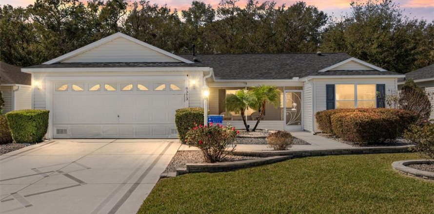 House in The Villages, Florida 3 bedrooms, 157.19 sq.m. № 1757903