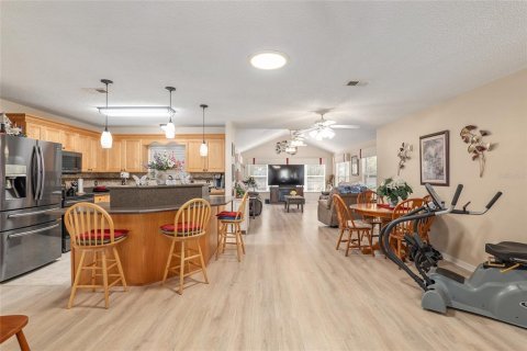House in The Villages, Florida 3 bedrooms, 157.19 sq.m. № 1757903 - photo 8