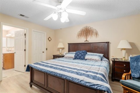House in The Villages, Florida 3 bedrooms, 157.19 sq.m. № 1757903 - photo 21