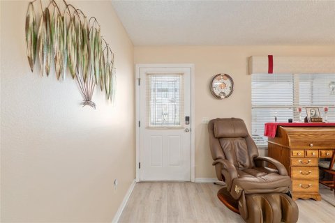 House in The Villages, Florida 3 bedrooms, 157.19 sq.m. № 1757903 - photo 9