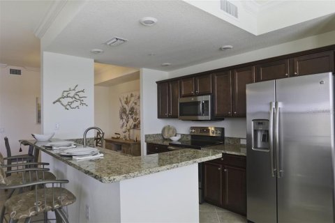 Condo in Lakewood Ranch, Florida, 2 bedrooms in LAKEWOOD NATIONAL  № 212922 - photo 7