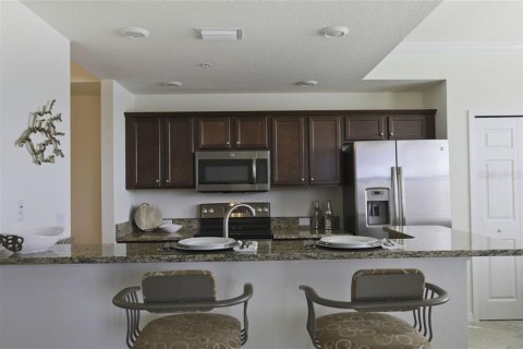 Condo in Lakewood Ranch, Florida, 2 bedrooms in LAKEWOOD NATIONAL  № 212922 - photo 6
