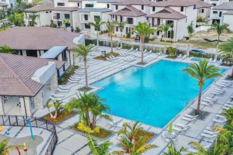 Touwnhouse à vendre à Doral, Floride: 3 chambres, 139.91 m2 № 1955706 - photo 21