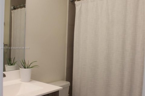 Touwnhouse à vendre à Doral, Floride: 3 chambres, 139.91 m2 № 1955706 - photo 14