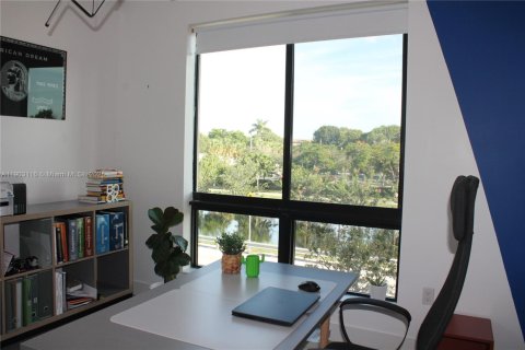 Touwnhouse à vendre à Doral, Floride: 3 chambres, 139.91 m2 № 1955706 - photo 10