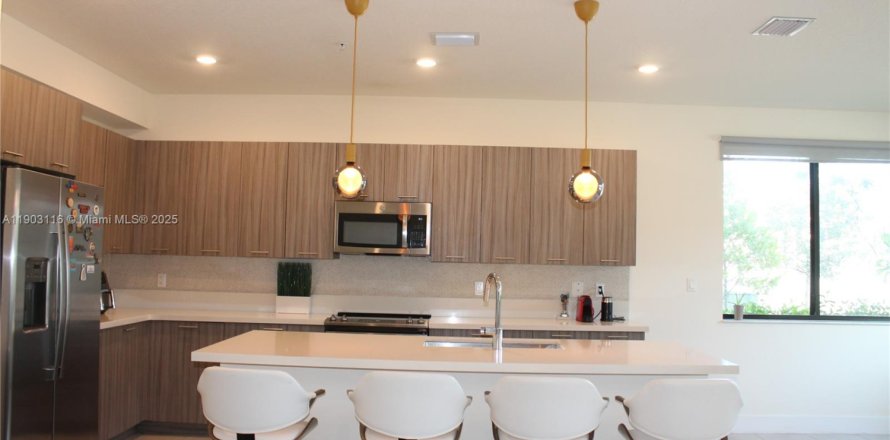 Touwnhouse à Doral, Floride 3 chambres, 139.91 m2 № 1955706
