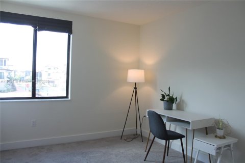 Touwnhouse à vendre à Doral, Floride: 3 chambres, 139.91 m2 № 1955706 - photo 13