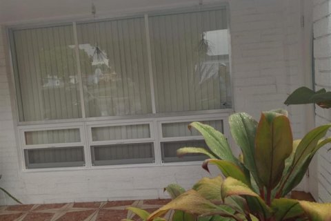 Commercial property in Miramar, Florida 1 bedroom, 154.03 sq.m. № 2260782