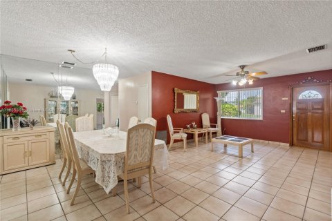 Villa ou maison à vendre à Miami, Floride: 3 chambres, 156.35 m2 № 1932396 - photo 7