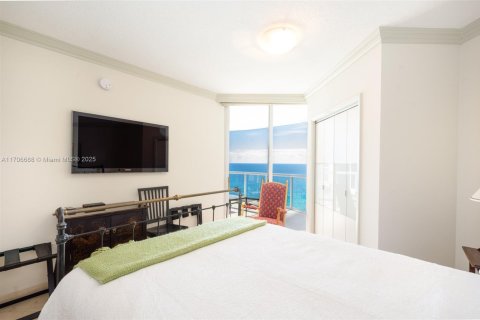 Copropriété à vendre à Sunny Isles Beach, Floride: 3 chambres, 207.17 m2 № 1978472 - photo 19