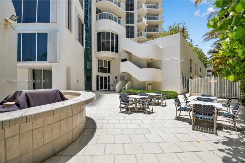 Copropriété à vendre à Sunny Isles Beach, Floride: 3 chambres, 207.17 m2 № 1978472 - photo 29