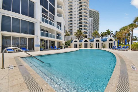 Copropriété à vendre à Sunny Isles Beach, Floride: 3 chambres, 207.17 m2 № 1978472 - photo 28