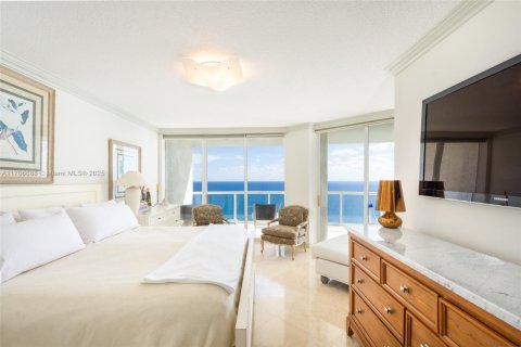 Copropriété à vendre à Sunny Isles Beach, Floride: 3 chambres, 207.17 m2 № 1978472 - photo 11