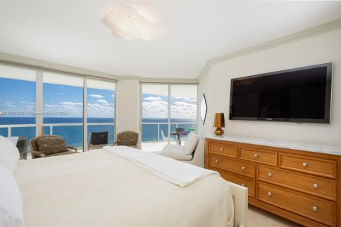 Copropriété à vendre à Sunny Isles Beach, Floride: 3 chambres, 207.17 m2 № 1978472 - photo 12