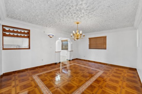 Снять в аренду виллу или дом в Майами, Флорида 1 спальня, 192.87м2, № 1992364 - фото 13