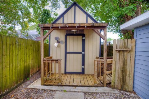 House in Tampa, Florida 3 bedrooms, 104.89 sq.m. № 1879634 - photo 30