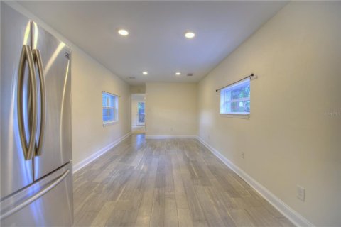 House in Tampa, Florida 3 bedrooms, 104.89 sq.m. № 1879634 - photo 17