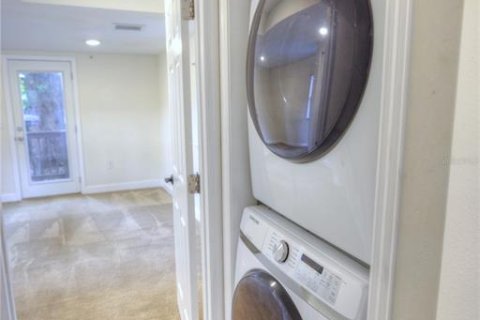 House in Tampa, Florida 3 bedrooms, 104.89 sq.m. № 1879634 - photo 20