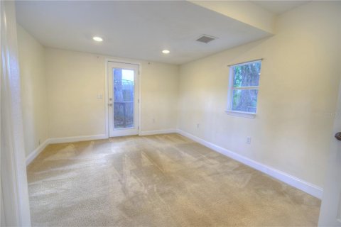 House in Tampa, Florida 3 bedrooms, 104.89 sq.m. № 1879634 - photo 22