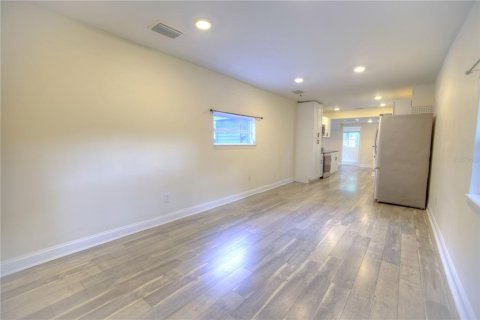 House in Tampa, Florida 3 bedrooms, 104.89 sq.m. № 1879634 - photo 19