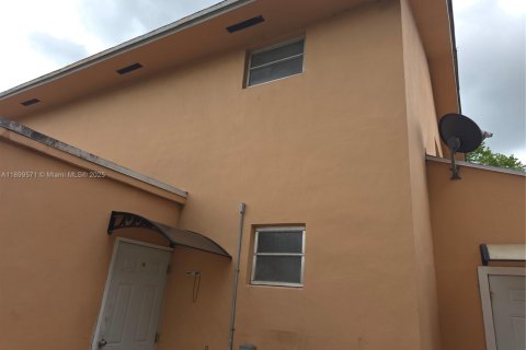 Propiedad comercial en venta en Miami, Florida, 310.11 m2 № 1951754 - foto 21