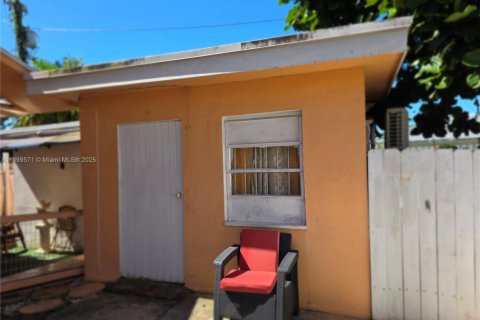 Propiedad comercial en venta en Miami, Florida, 310.11 m2 № 1951754 - foto 22