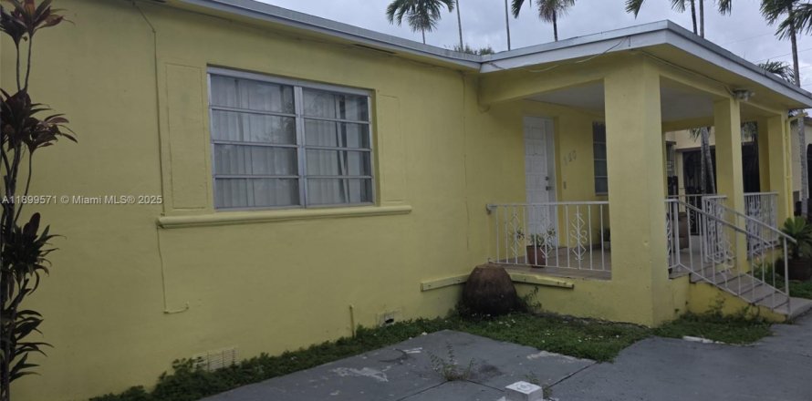 Propiedad comercial en Miami, Florida 310.11 m2 № 1951754