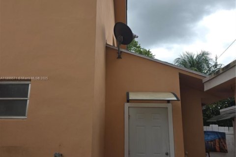 Propiedad comercial en venta en Miami, Florida, 310.11 m2 № 1951754 - foto 20