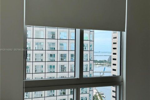 Condo in Miami, Florida, 1 bedroom  № 2248590 - photo 10