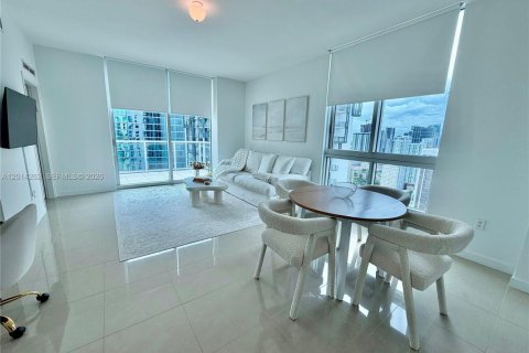 Condo in Miami, Florida, 1 bedroom  № 2248590 - photo 4