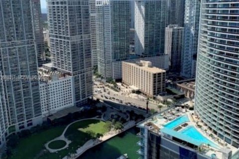 Condo in Miami, Florida, 1 bedroom  № 2248590 - photo 5
