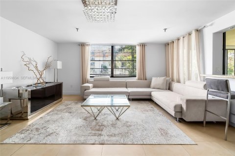 Купить кондоминиум в Майами, Флорида 2 спальни, 111.2м2, № 2024405 - фото 7