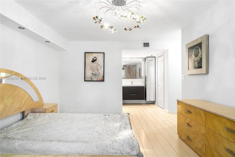 Купить кондоминиум в Майами, Флорида 2 спальни, 111.2м2, № 2024405 - фото 13