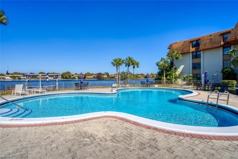 Купить кондоминиум в Майами, Флорида 2 спальни, 111.2м2, № 2024405 - фото 25