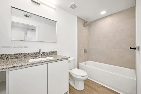 Copropriété à louer à North Miami, Floride: 2 chambres, 69.68 m2 № 1941781 - photo 9