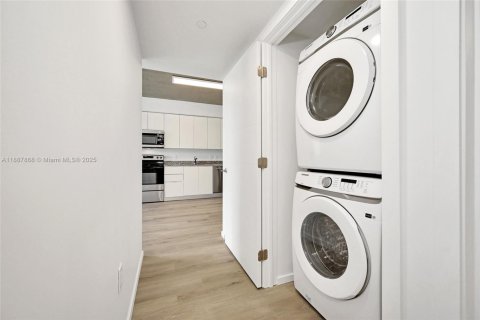 Copropriété à louer à North Miami, Floride: 2 chambres, 69.68 m2 № 1941781 - photo 10