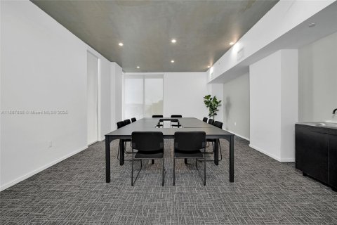 Copropriété à louer à North Miami, Floride: 2 chambres, 69.68 m2 № 1941781 - photo 18