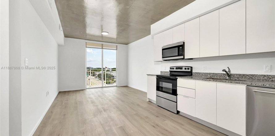 Condo à North Miami, Floride, 2 chambres № 1941781